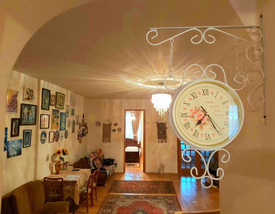 Nitsa Guest House กอริ ภายนอก รูปภาพ