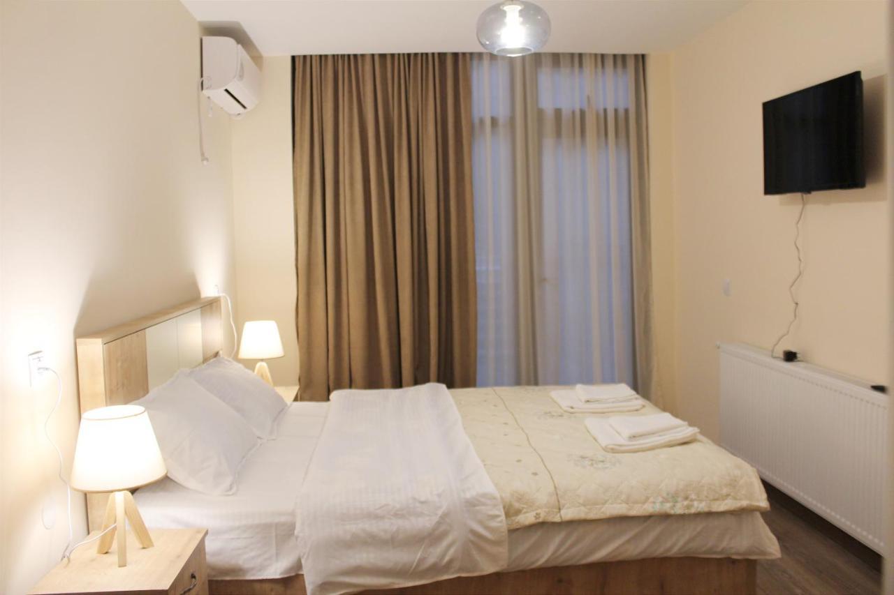 Nitsa Guest House กอริ ภายนอก รูปภาพ