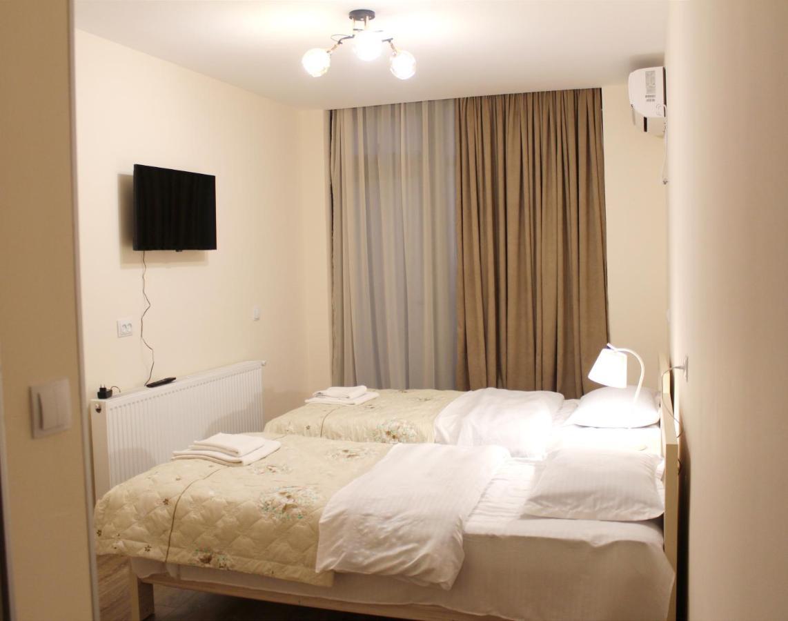 Nitsa Guest House กอริ ภายนอก รูปภาพ
