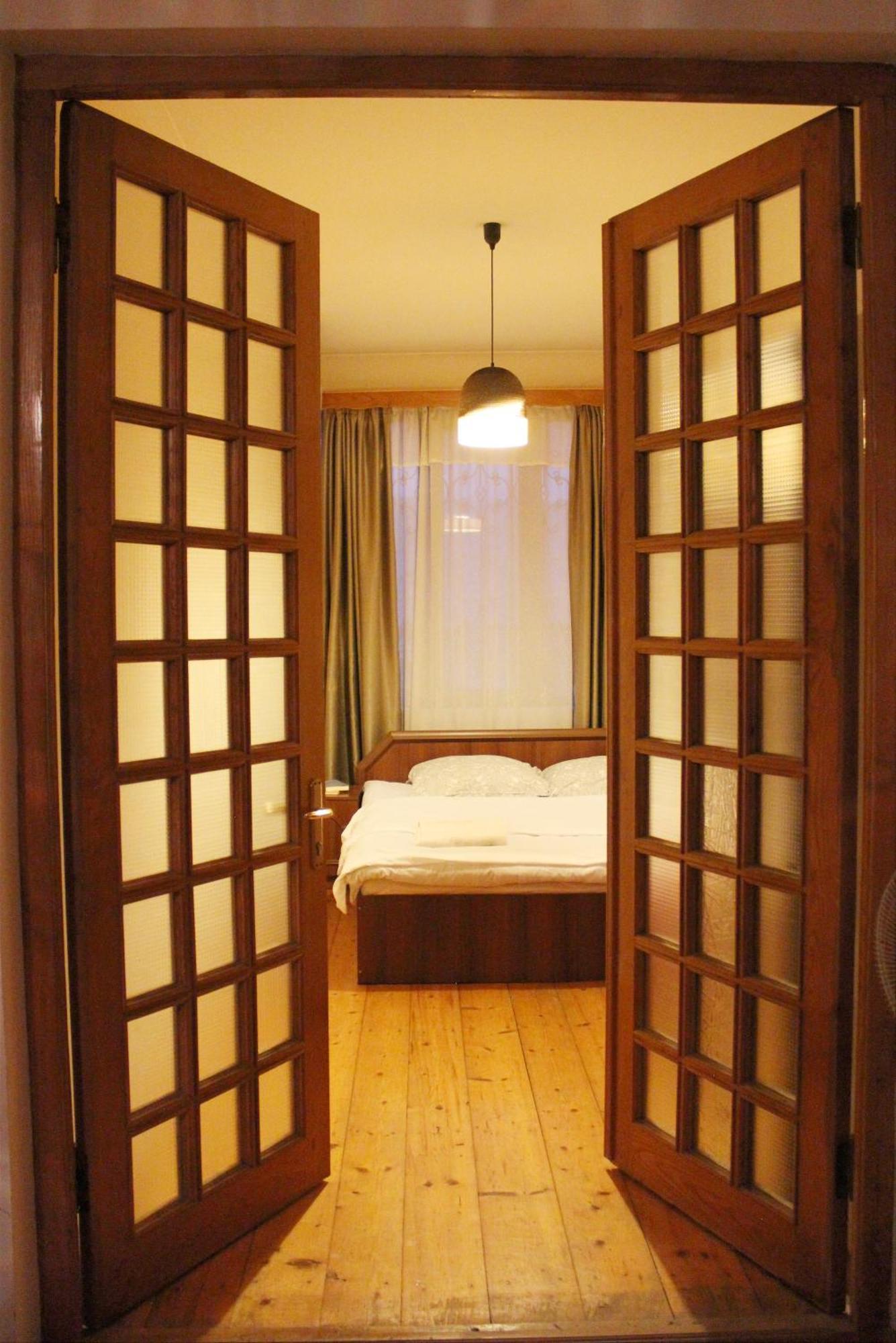 Nitsa Guest House กอริ ห้อง รูปภาพ