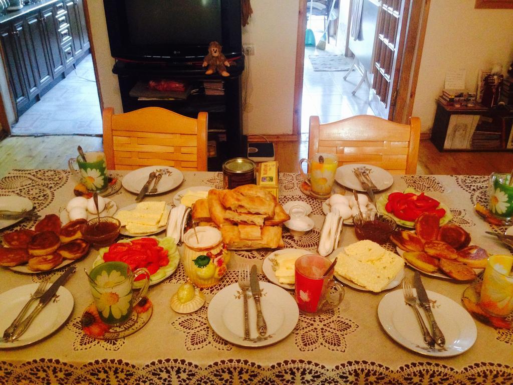 Nitsa Guest House กอริ ภายนอก รูปภาพ